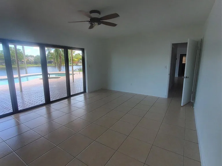 1421 NW 114th Ave — Photo 19