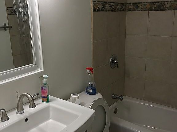 3rd image of 633 Johanna Ave