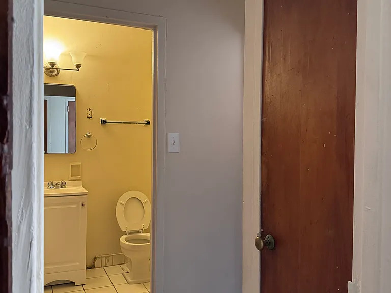 7601 S South Shore Dr #2A — Photo 9