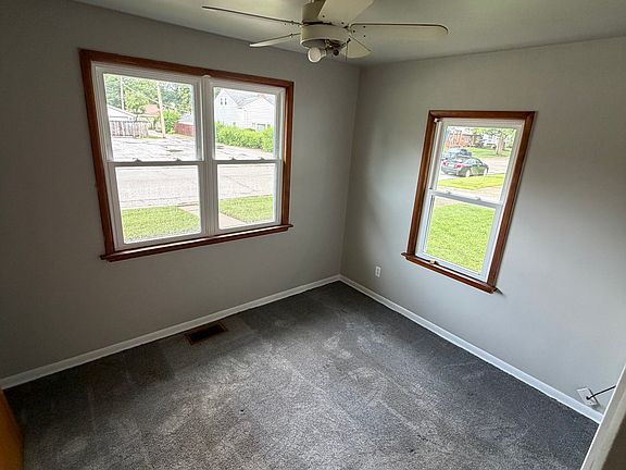 4th image of 3605 Jackson St