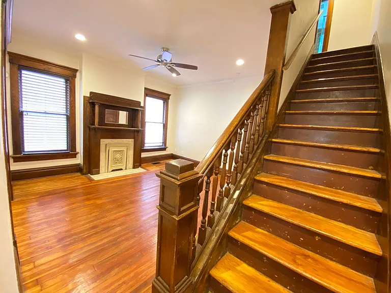 Hunter Ave 1045-1047 GW2 — Photo 14