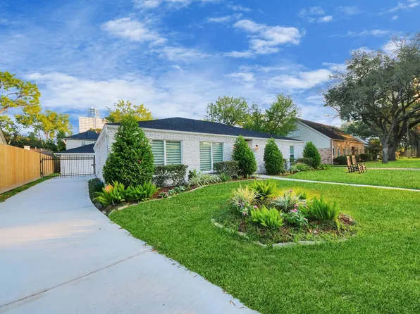 12318 Queensbury Ln, Houston, TX 77024