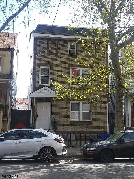 2nd image of 136 Jackson St