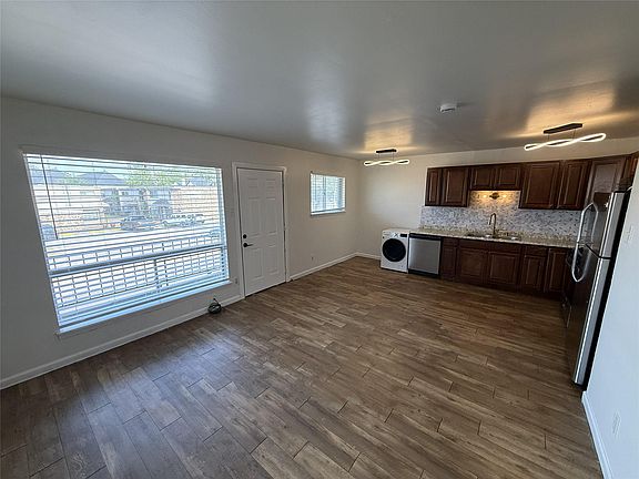 5th image of 1529 Wirt Rd APT 28