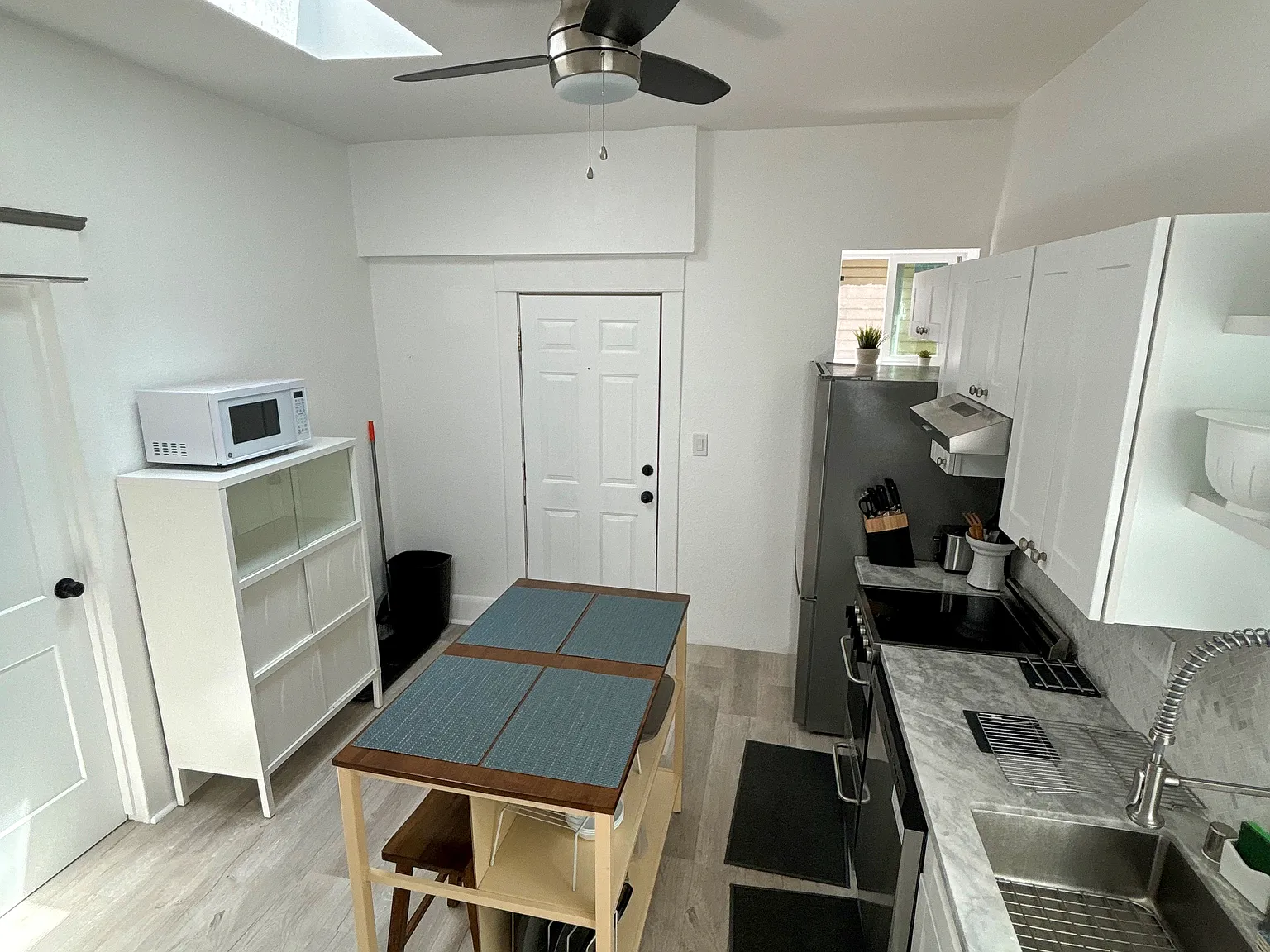 4 bed, 100 sqft, $1,275 — Photo 4