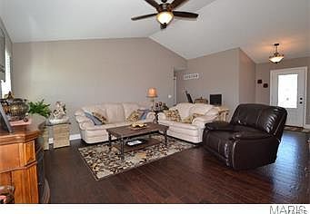 4th image of 104 Brooks Farm