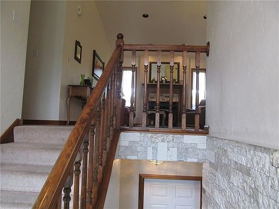 3rd image of 25 Timothy Dr
