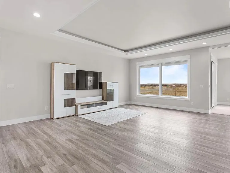 2504 Aspen Creek Trl — Photo 17