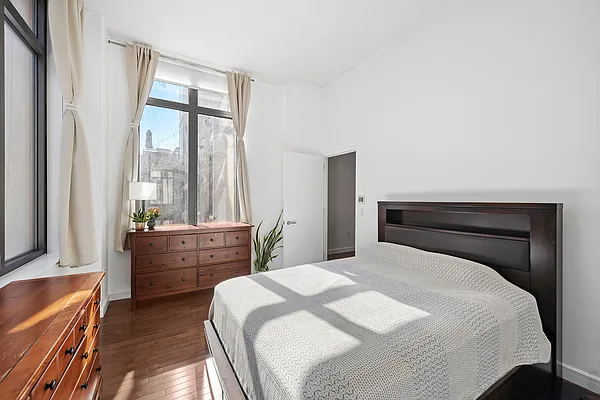 Sold by Compass | media 7