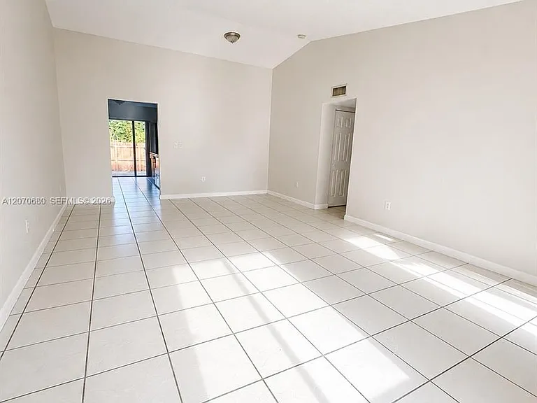 28331 SW 141st Ct — Photo 5