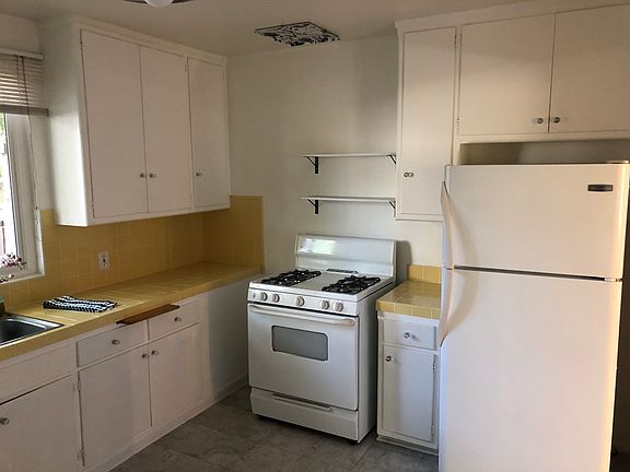 4th image of 3764 Barry Ave #3766