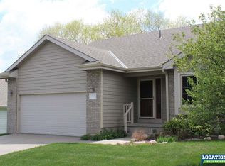2925 Drawbridge Ct, Lincoln, NE 68516