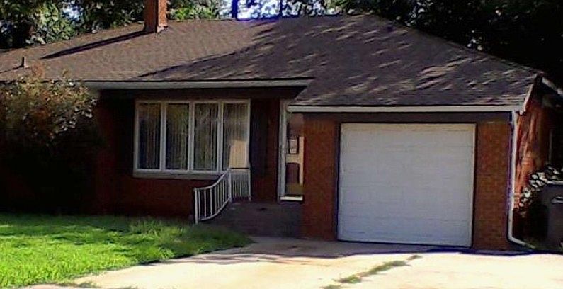 2nd image of 2105 N Warren Ave