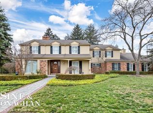 85 S Duval Rd, Grosse Pointe Shores, MI 48236