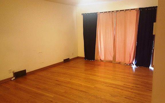 3rd image of 1075 S Lincoln Ave