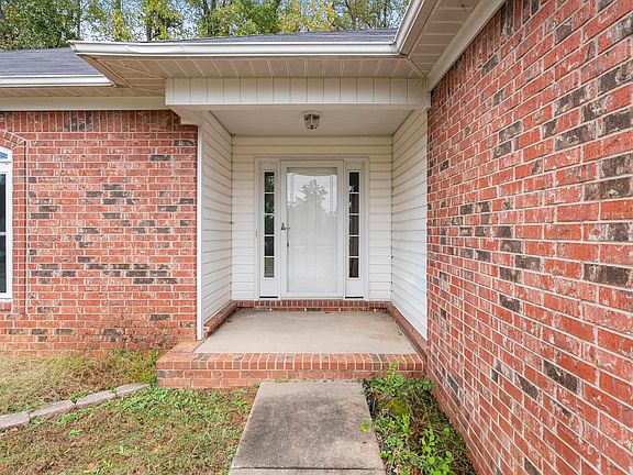 4th image of 24 Cedarwood Dr