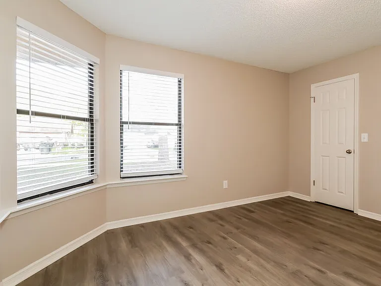7749 Pikes Peak Dr — Photo 11