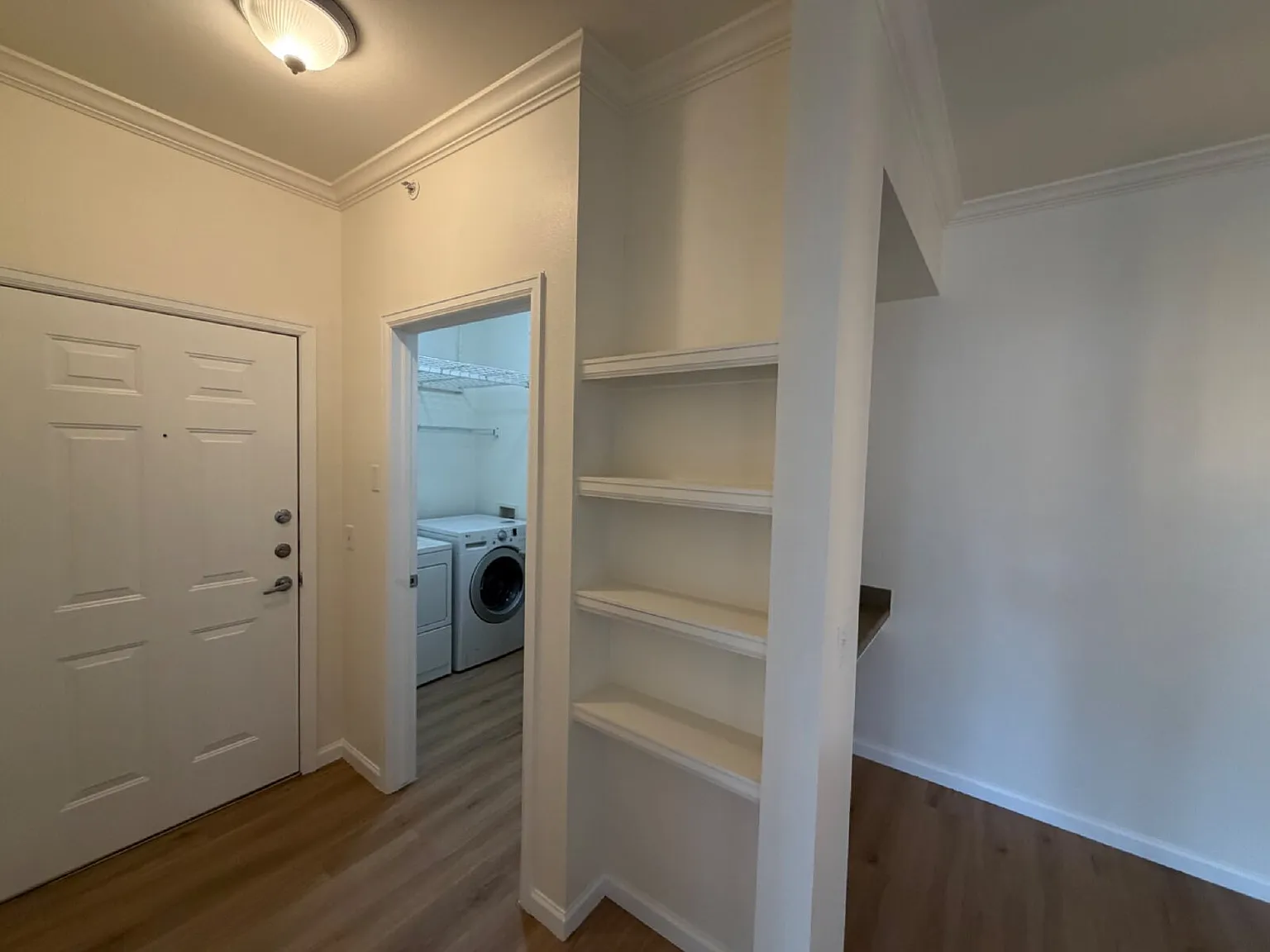 2 bed, 2.0 bath, 1035 sqft, $2,000 — Photo 3