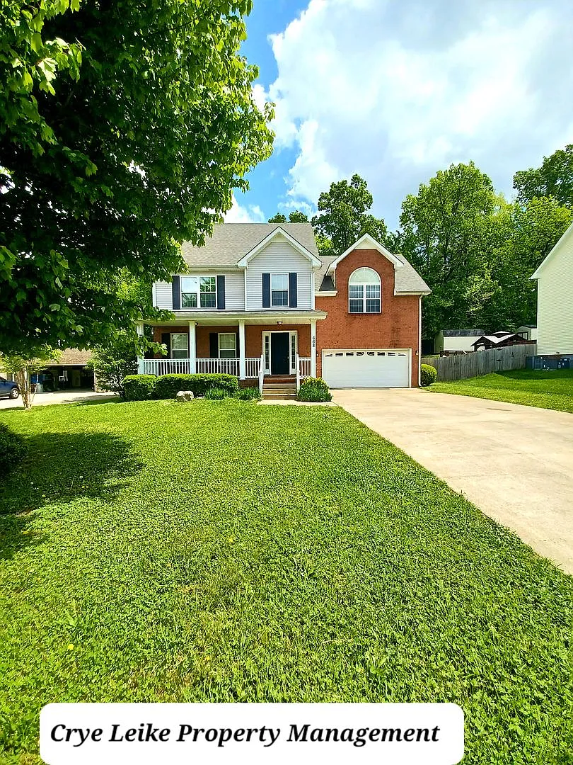 Spacious 3-Bedroom Home with Bonus Room, Fenced Yard & Pet-Friendly! — Photo 2
