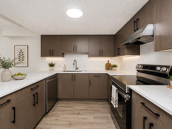 3rd image of 7090 133b St #103