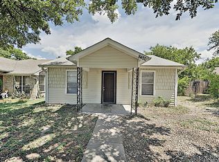 8420 Whitney Dr, White Settlement, TX 76108