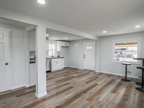 5th image of 281 Finland Ave