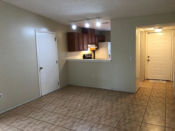 5th image of 941 Soria Ave