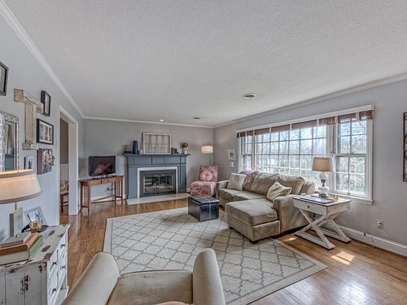 2nd image of 157 Woodland Dr