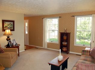 605 Jason Ct, Sterling, VA 20164