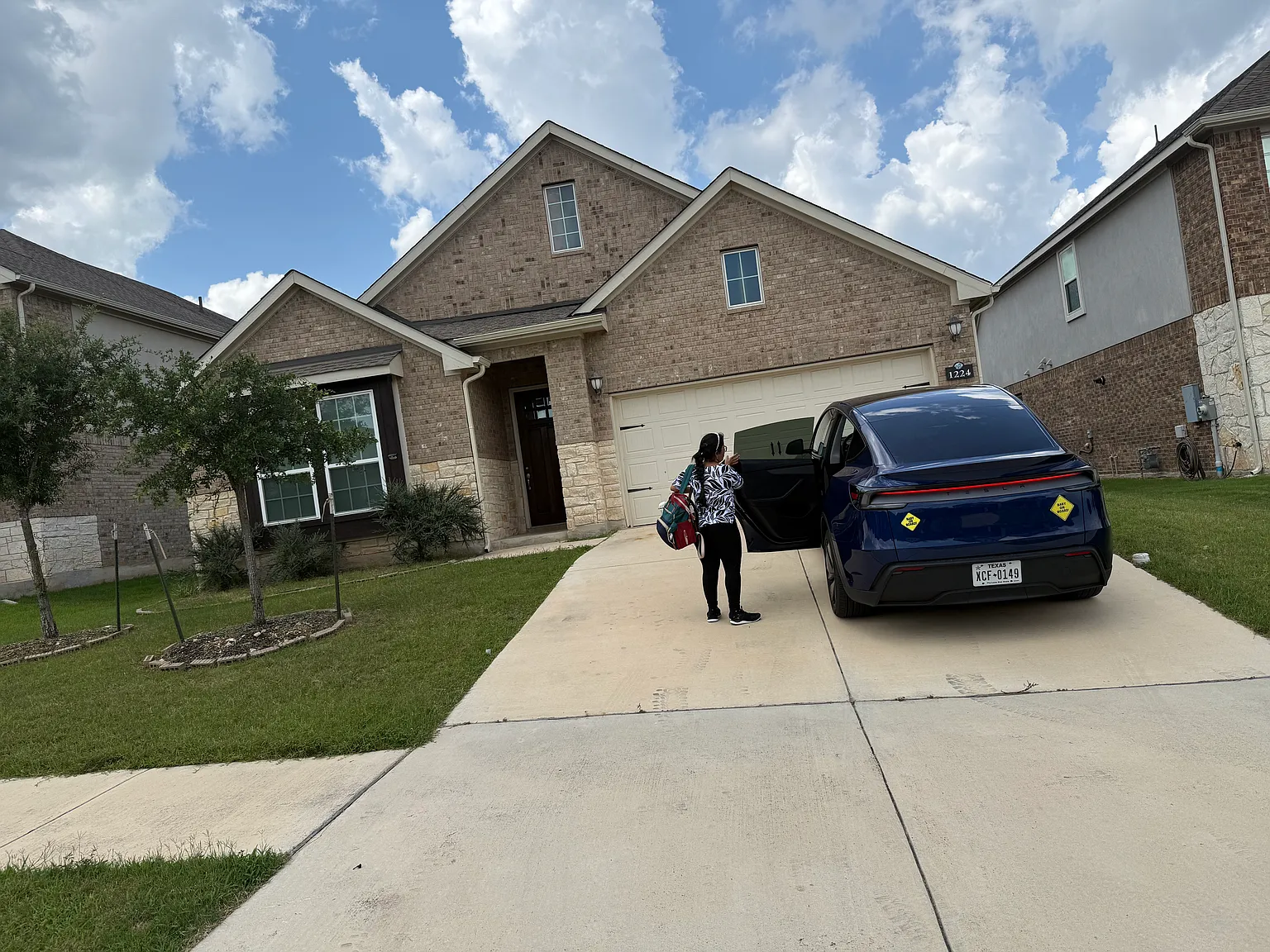 4 bed, 2200 sqft, $2,350 — Photo 3