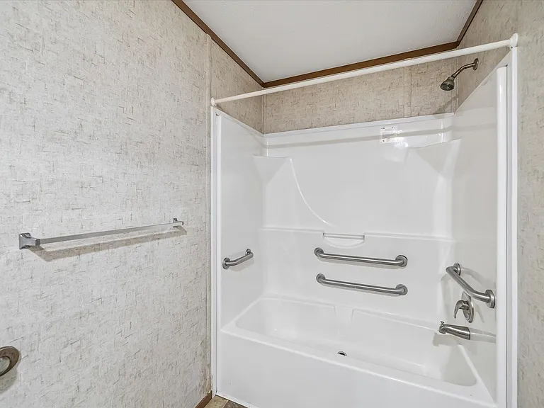 11910 Hazy Hill Dr — Photo 6