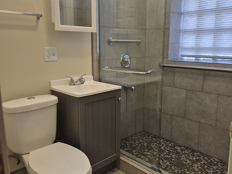 4630 N Monticello Ave #3E — Photo 6