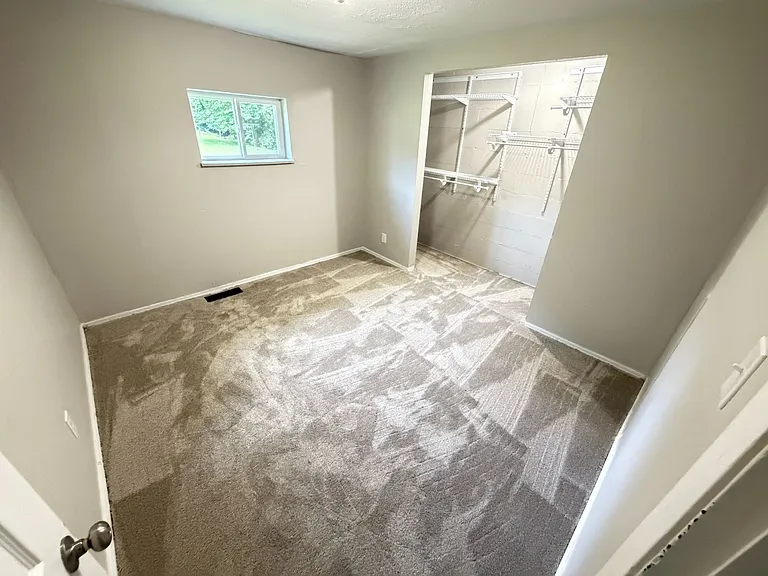45 Green Meadow Dr — Photo 3