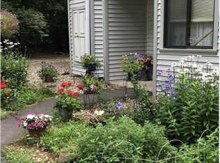 1 Talcott Forest Rd APT F, Farmington, CT 06032