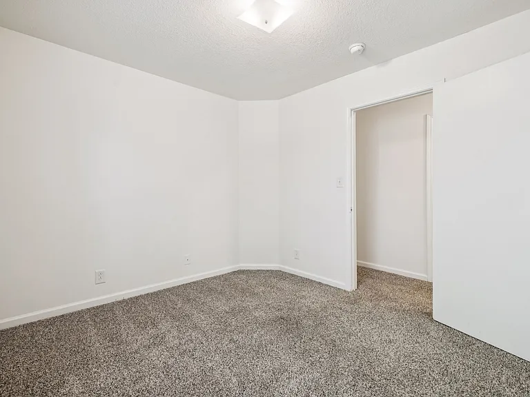 Legacy Village — Photo 143