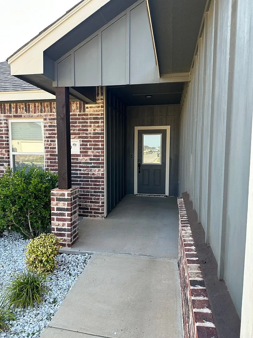 Building Photo - 7309 Wildflower Way