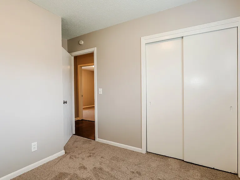 5664 Hillman Dr — Photo 13