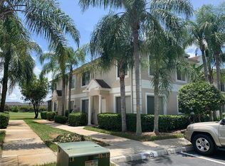 18224 Paradise Point Dr, Tampa, FL 33647