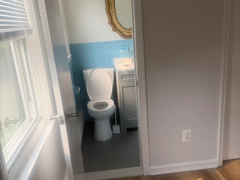 8 Greenwood Rd #1 — Photo 22