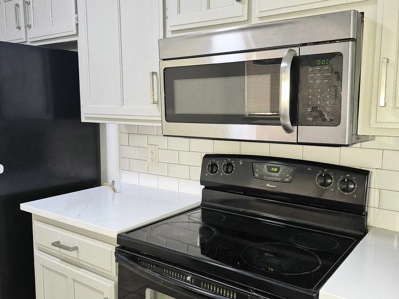 2421 Kingsford Ct — Photo 4