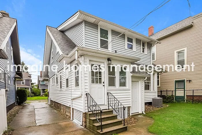 1380 Hall Ave — Photo 12