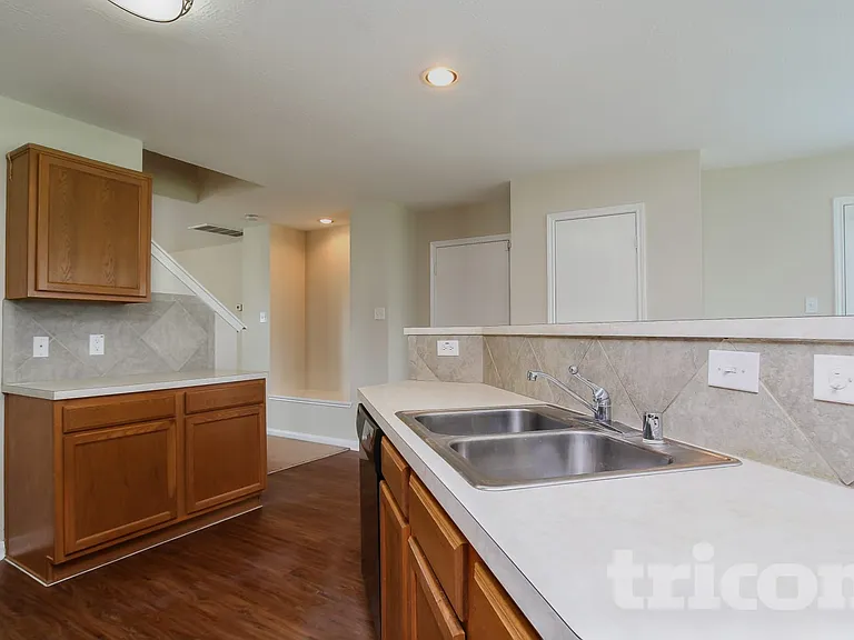 3643 Fuller Bluff Dr — Photo 6