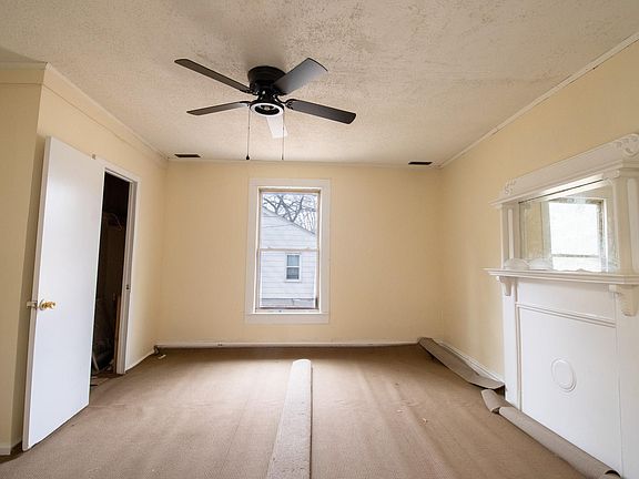 5th image of 607 Holmes St