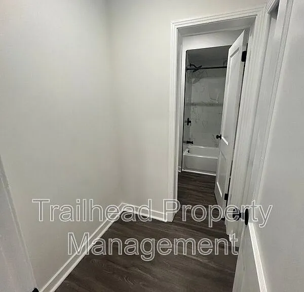 312 E Gregory Blvd #1-W — Photo 5