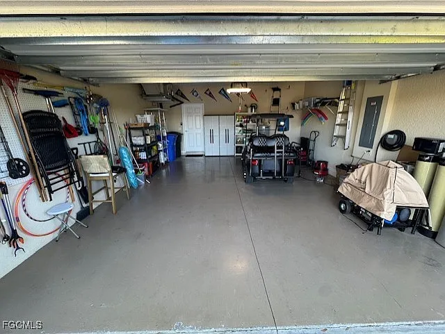 10700 Cetrella Dr — Photo 20