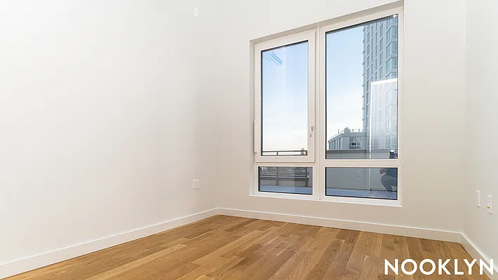 Rented by Nooklyn NYC LLC | media 102
