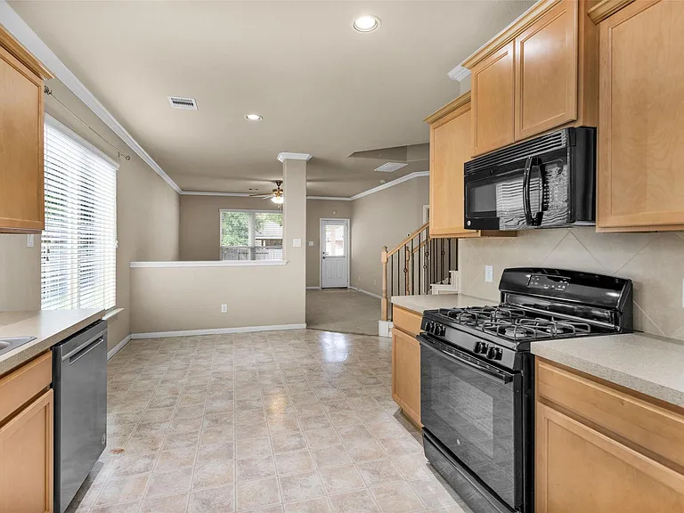 9419 Elliotts Ct — Photo 21