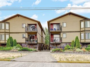 1131 N 93rd St APT 6, Seattle, WA 98103