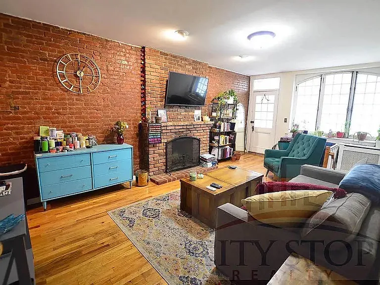 48 W 76th St #A — Photo 1