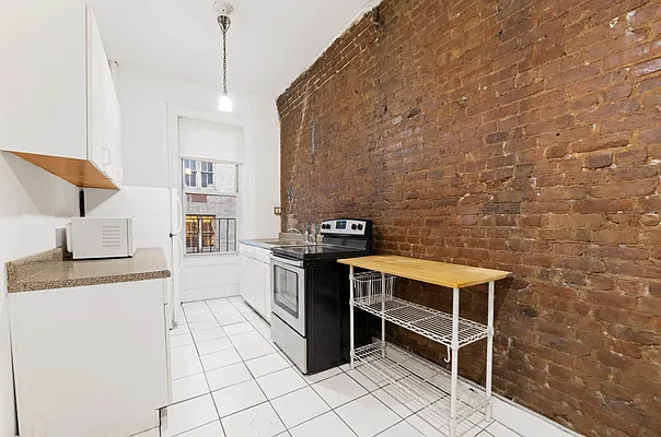 Rented by REAL New York | media 7